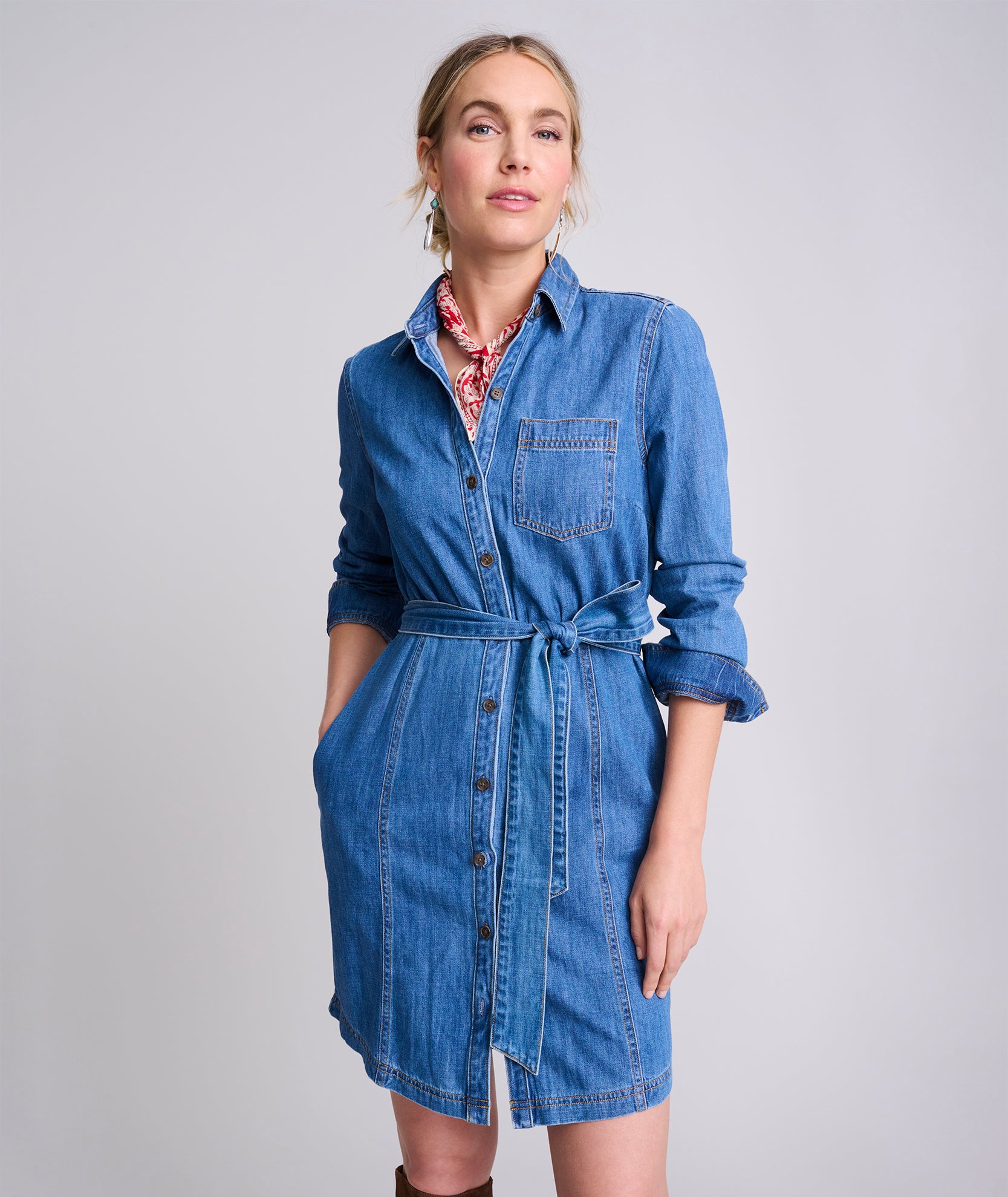 Model is wearing UNTUCKit Lea denim dress.