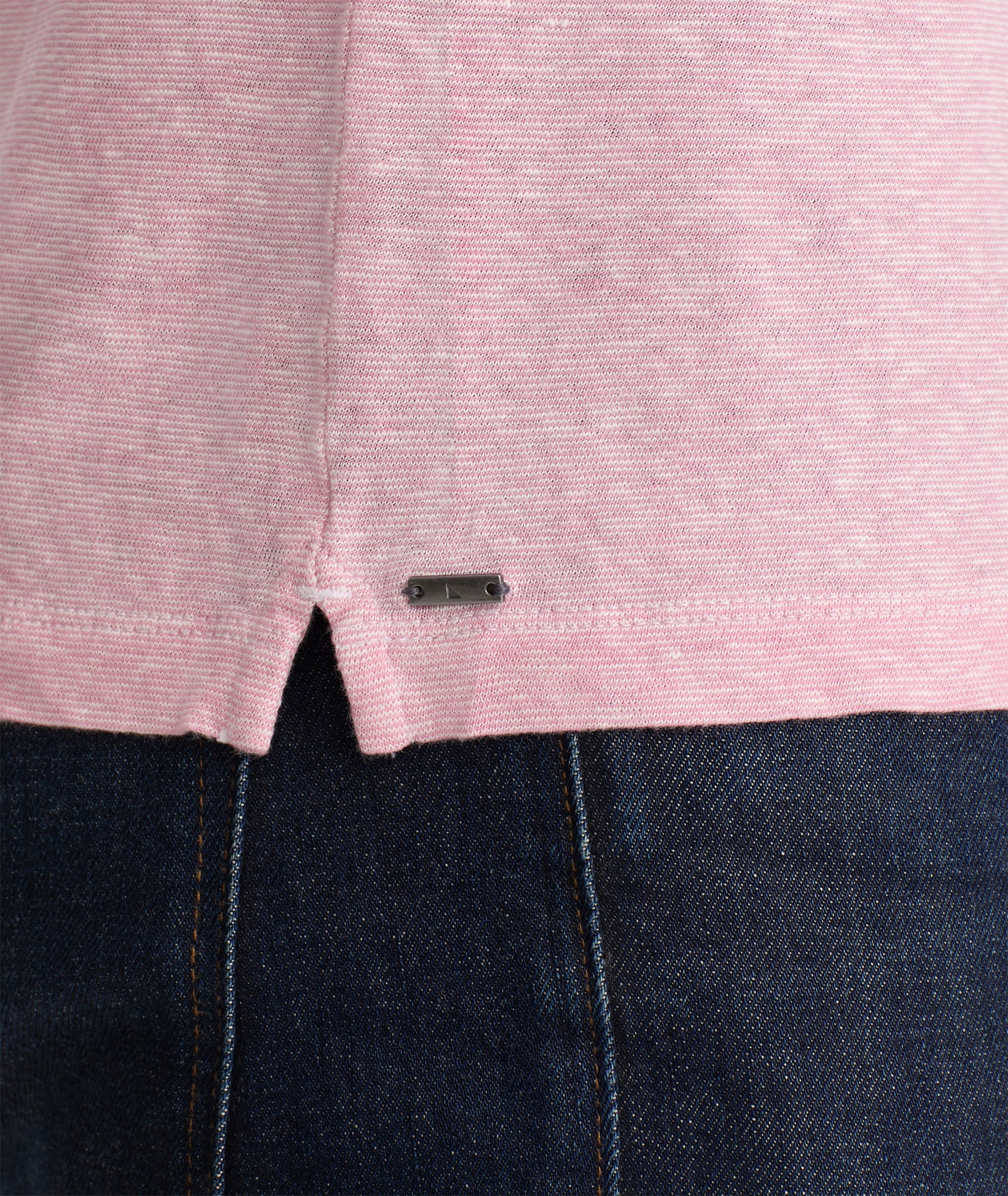 Model is wearing UNTUCKit Bardini Linen Blend Polo in Pink.